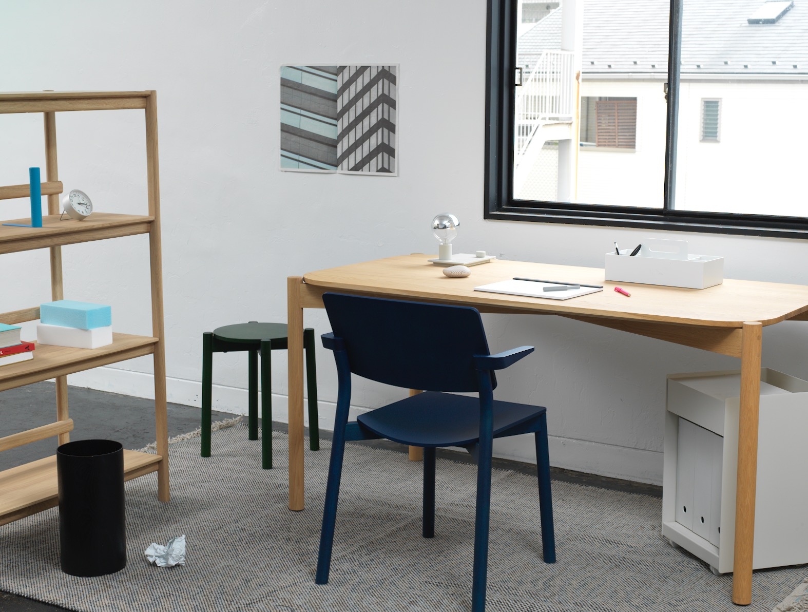 Panorama Armchair ‒ KARIMOKU NEW STANDARD (KNS)