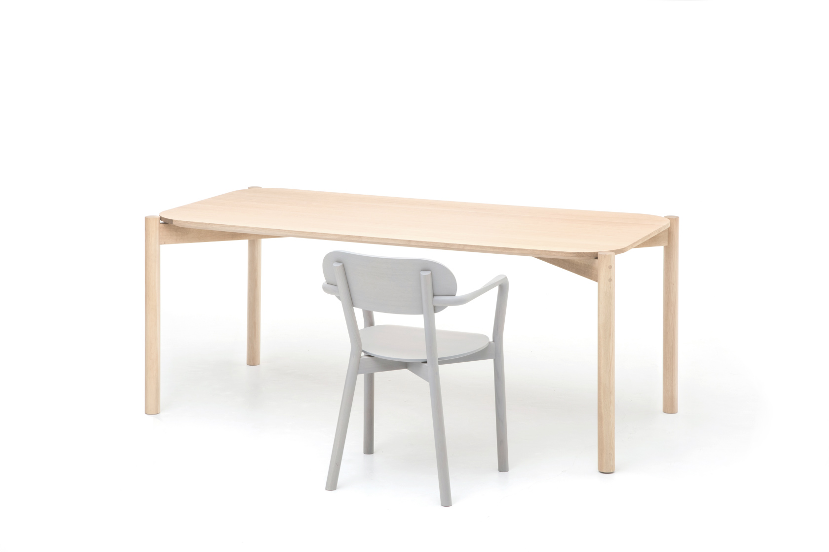 Castor Table 180 ‒ KARIMOKU NEW STANDARD (KNS)