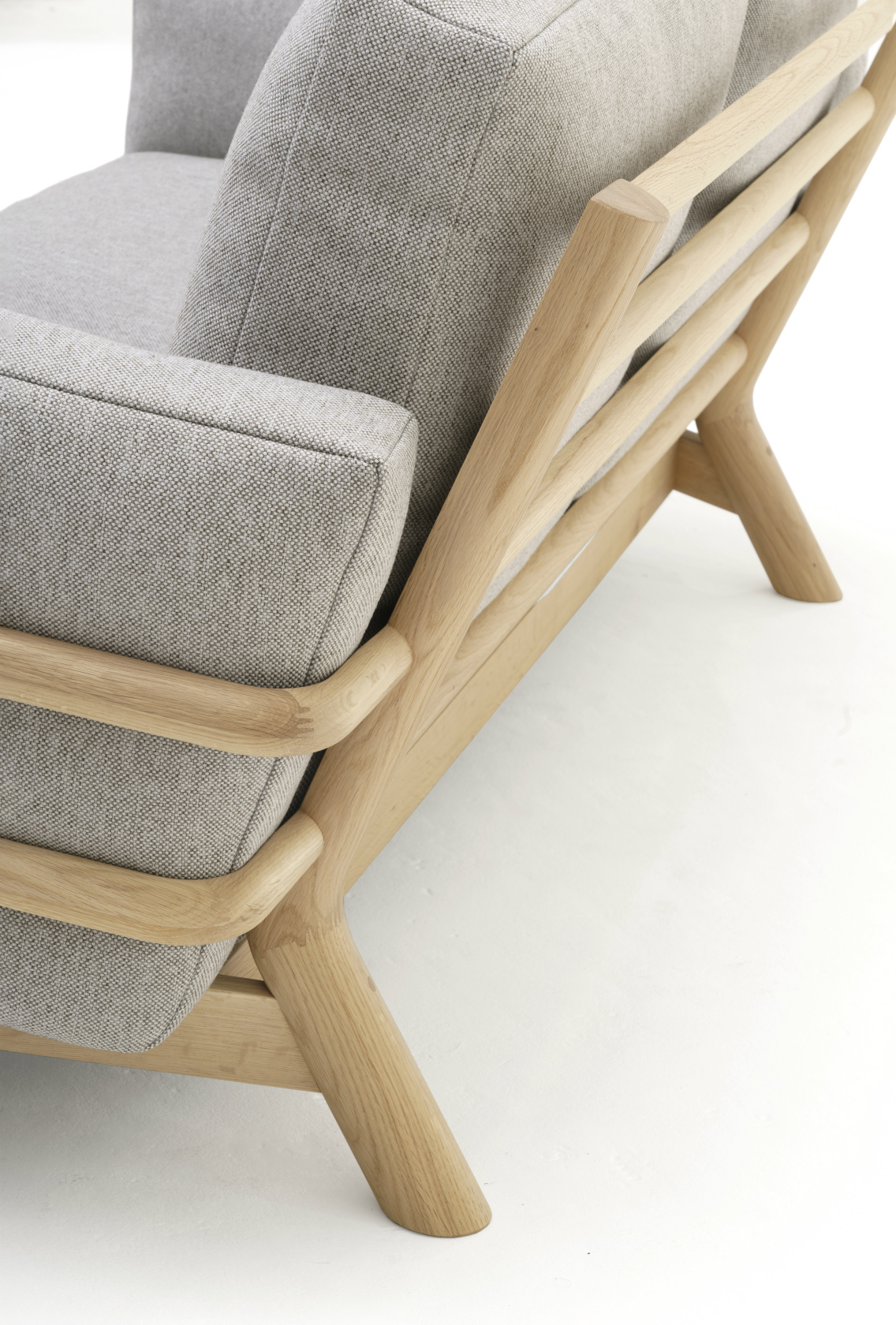 Castor Sofa 2-Seater ‒ KARIMOKU NEW STANDARD (KNS)