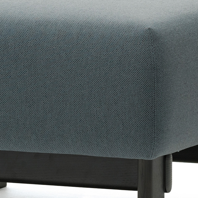 Elephant Sofa Ottoman ‒ KARIMOKU NEW STANDARD (KNS)