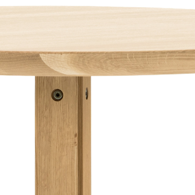 Scout Bistro Table ‒ KARIMOKU NEW STANDARD (KNS) Scout Bistro Table ‒ KARIMOKU NEW STANDARD (KNS)
