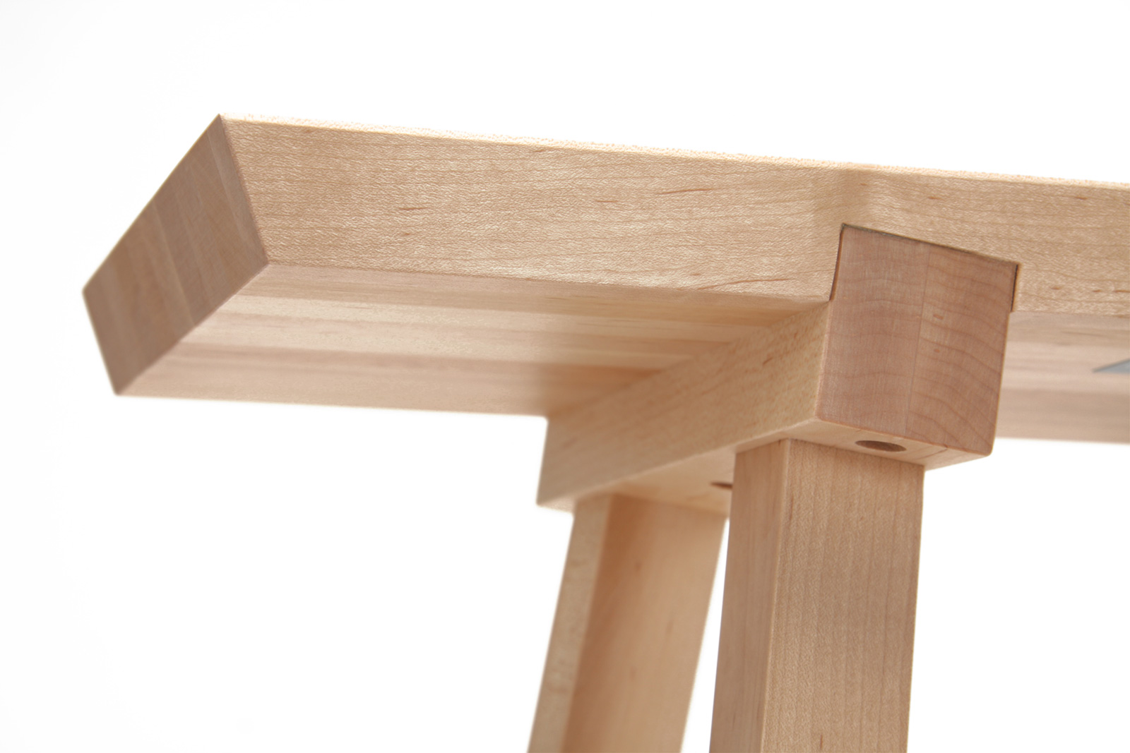 Torii-S ‒ KARIMOKU NEW STANDARD (KNS)
