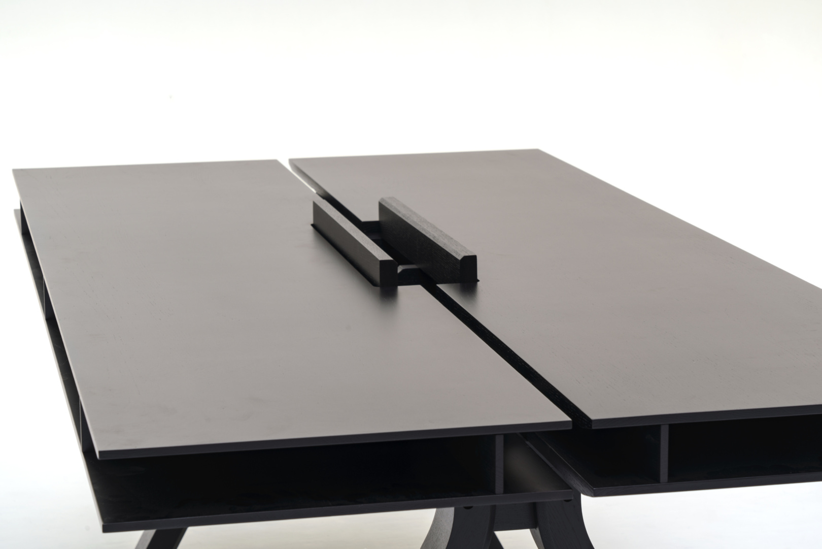 Spectrum Workstation DT 190 ‒ KARIMOKU NEW STANDARD (KNS)