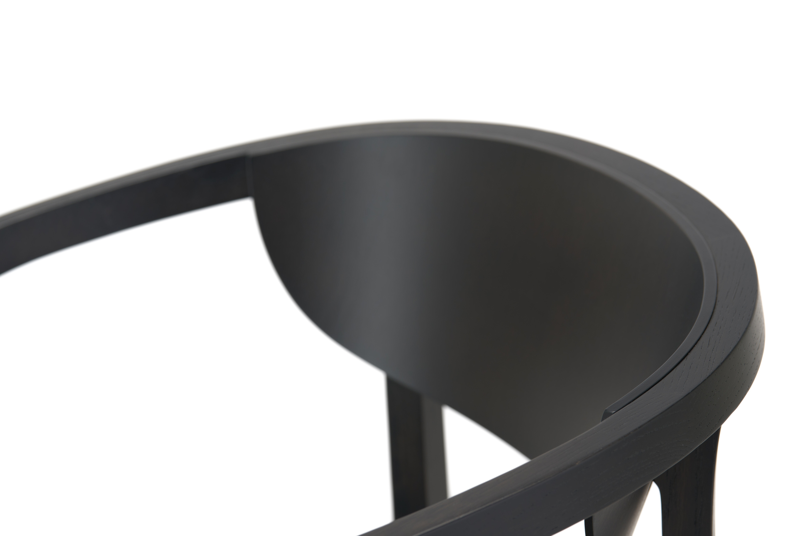 Chesa Chair ‒ KARIMOKU NEW STANDARD (KNS)