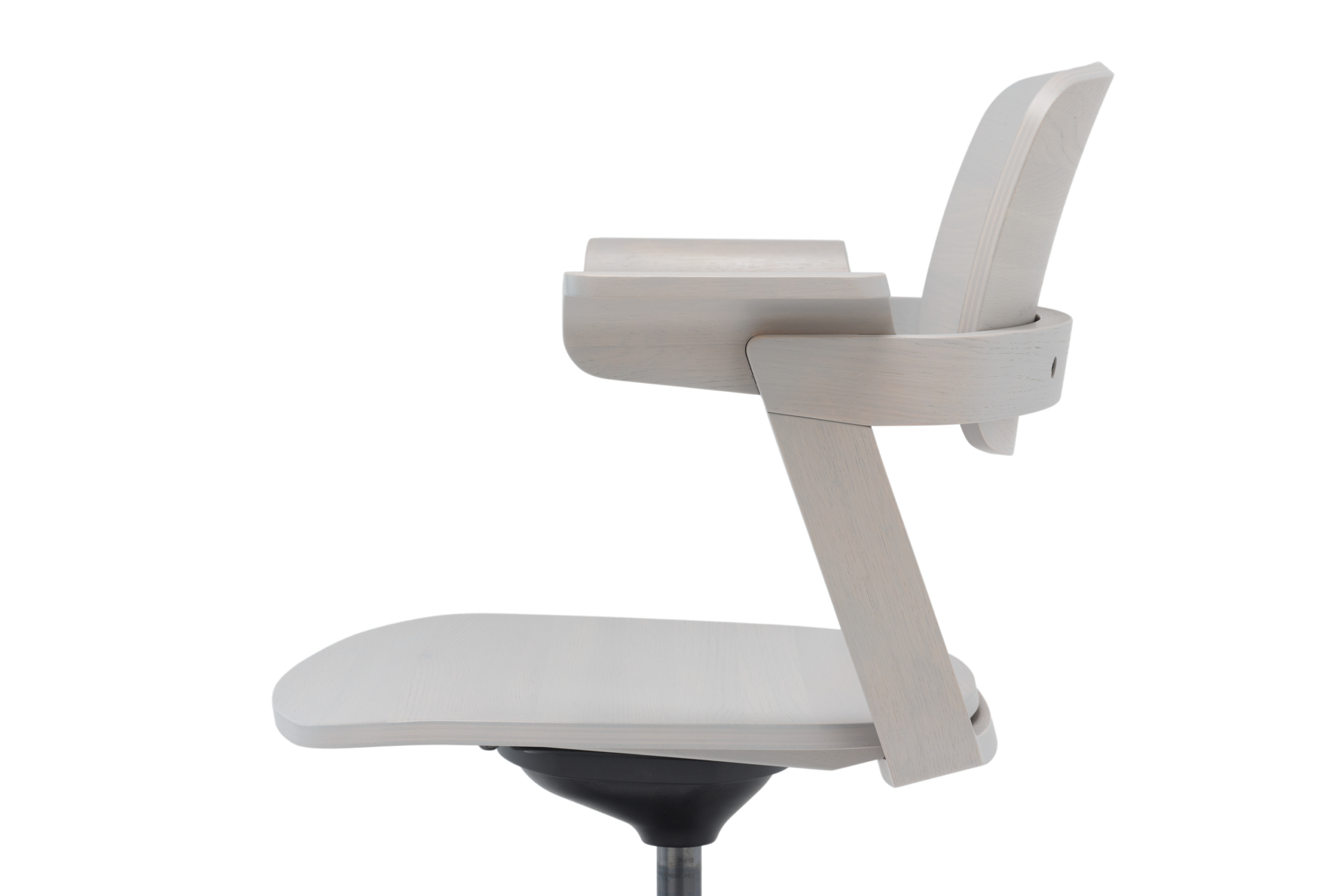 G-WOC ‒ KARIMOKU NEW STANDARD (KNS)